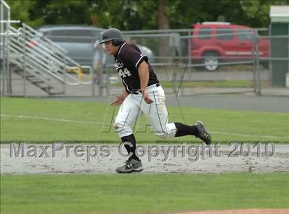 Thumbnail 2 in Xavier vs. Pomperaug (CIAC Class LL Final) photogallery.