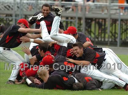 Thumbnail 3 in Xavier vs. Pomperaug (CIAC Class LL Final) photogallery.