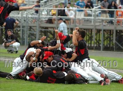 Thumbnail 3 in Xavier vs. Pomperaug (CIAC Class LL Final) photogallery.