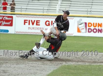 Thumbnail 2 in Xavier vs. Pomperaug (CIAC Class LL Final) photogallery.