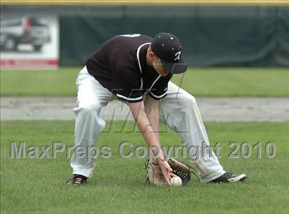 Thumbnail 3 in Xavier vs. Pomperaug (CIAC Class LL Final) photogallery.