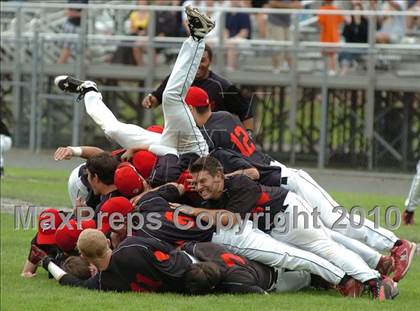 Thumbnail 3 in Xavier vs. Pomperaug (CIAC Class LL Final) photogallery.