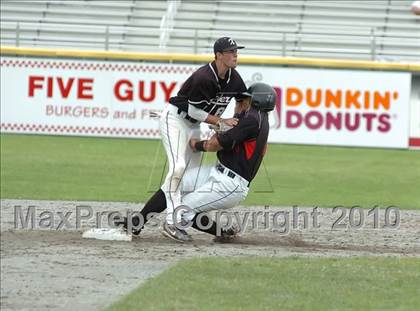 Thumbnail 1 in Xavier vs. Pomperaug (CIAC Class LL Final) photogallery.