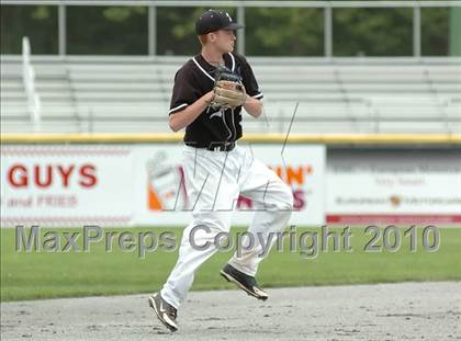 Thumbnail 2 in Xavier vs. Pomperaug (CIAC Class LL Final) photogallery.