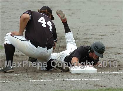 Thumbnail 2 in Xavier vs. Pomperaug (CIAC Class LL Final) photogallery.