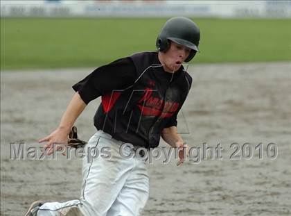 Thumbnail 3 in Xavier vs. Pomperaug (CIAC Class LL Final) photogallery.