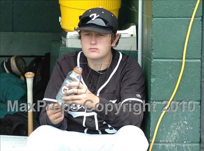 Thumbnail 3 in Xavier vs. Pomperaug (CIAC Class LL Final) photogallery.