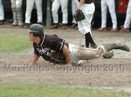 Thumbnail 2 in Xavier vs. Pomperaug (CIAC Class LL Final) photogallery.