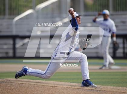 Thumbnail 2 in Bingham vs. Riverton (UHSAA 6A Bracket Play) photogallery.