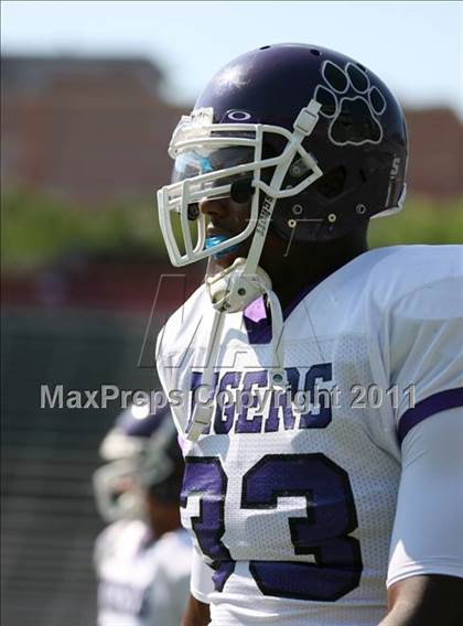 Thumbnail 1 in Pickerington Central vs. Archbishop Moeller (Skyline Chili Crosstown Showdown) photogallery.