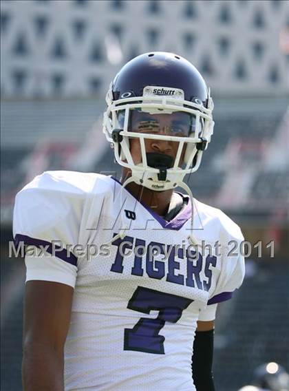Thumbnail 2 in Pickerington Central vs. Archbishop Moeller (Skyline Chili Crosstown Showdown) photogallery.