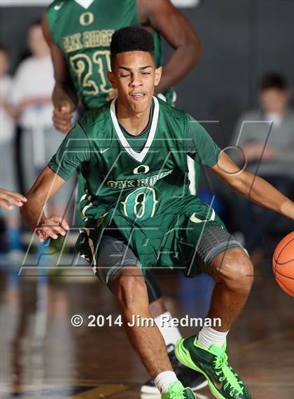 Thumbnail 2 in Oak Ridge vs. Archbishop Carroll (City of Palms Classic) photogallery.