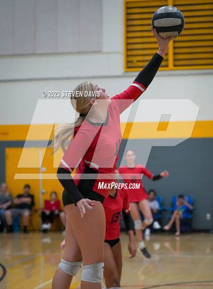 Thumbnail 2 in Williams Field vs. Cactus Shadows photogallery.