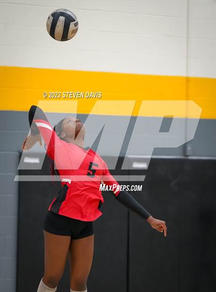 Thumbnail 2 in Williams Field vs. Cactus Shadows photogallery.