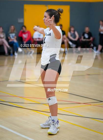 Thumbnail 2 in Williams Field vs. Cactus Shadows photogallery.