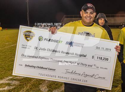 Thumbnail 3 in Chopticon Ceremony (Touchdowns Against Cancer) photogallery.