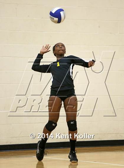 Thumbnail 3 in Chippewa Valley Invitational  photogallery.