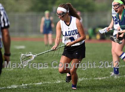 Thumbnail 2 in Ladue vs. Marquette photogallery.
