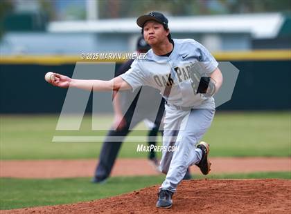 Thumbnail 1 in Royal vs Oak Park photogallery.