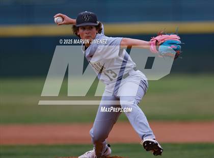 Thumbnail 3 in Royal vs Oak Park photogallery.