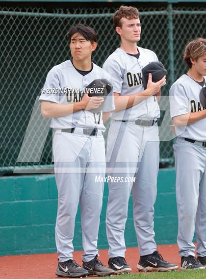 Thumbnail 2 in Royal vs Oak Park photogallery.