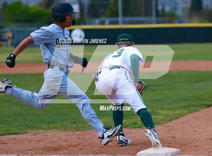 Thumbnail 3 in Royal vs Oak Park photogallery.