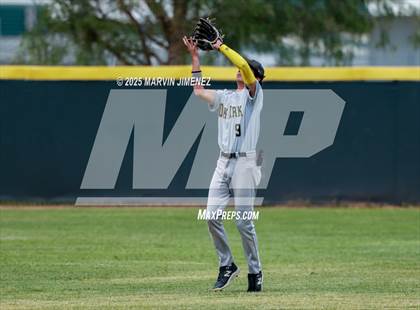 Thumbnail 2 in Royal vs Oak Park photogallery.