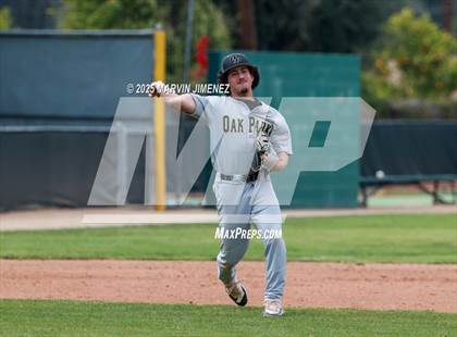 Thumbnail 2 in Royal vs Oak Park photogallery.