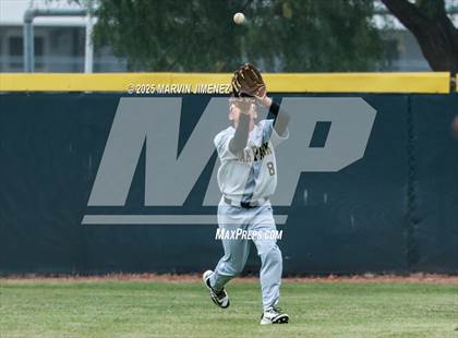 Thumbnail 2 in Royal vs Oak Park photogallery.