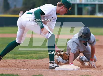 Thumbnail 3 in Royal vs Oak Park photogallery.
