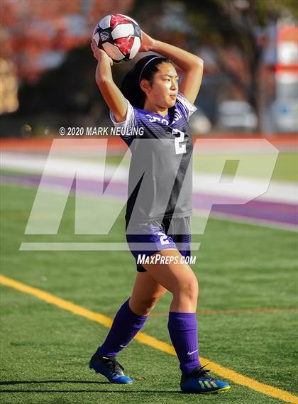 Thumbnail 3 in Sequoia vs. Sacred Heart Prep photogallery.