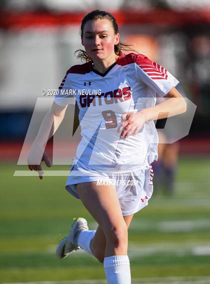 Thumbnail 3 in Sequoia vs. Sacred Heart Prep photogallery.