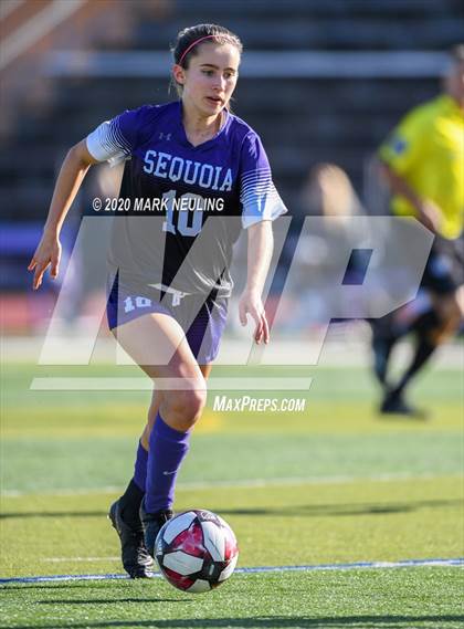 Thumbnail 2 in Sequoia vs. Sacred Heart Prep photogallery.
