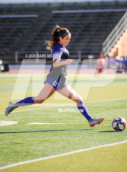 Thumbnail 3 in Sequoia vs. Sacred Heart Prep photogallery.