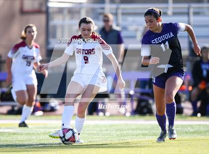 Thumbnail 2 in Sequoia vs. Sacred Heart Prep photogallery.