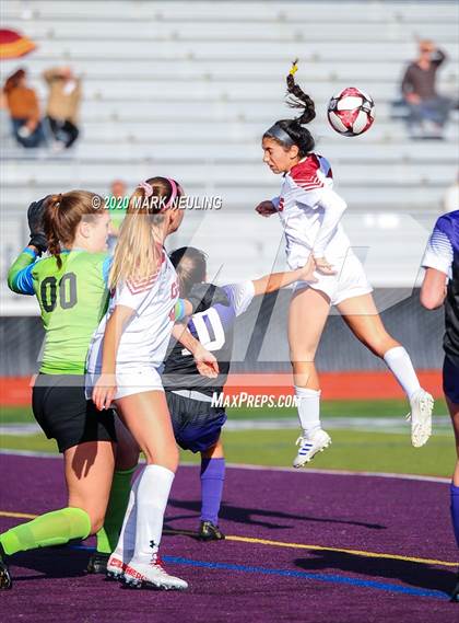 Thumbnail 2 in Sequoia vs. Sacred Heart Prep photogallery.