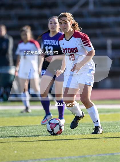 Thumbnail 3 in Sequoia vs. Sacred Heart Prep photogallery.