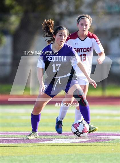 Thumbnail 2 in Sequoia vs. Sacred Heart Prep photogallery.