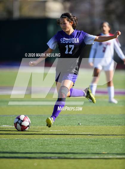 Thumbnail 3 in Sequoia vs. Sacred Heart Prep photogallery.