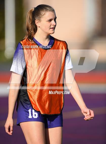 Thumbnail 1 in Sequoia vs. Sacred Heart Prep photogallery.