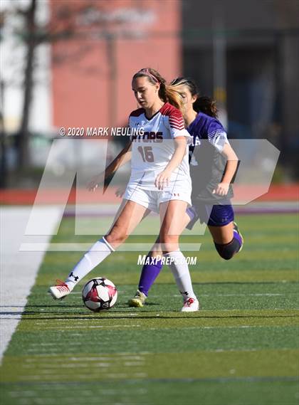 Thumbnail 2 in Sequoia vs. Sacred Heart Prep photogallery.