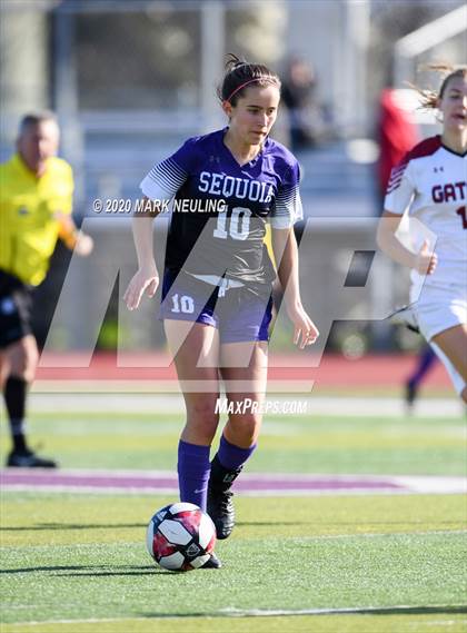 Thumbnail 2 in Sequoia vs. Sacred Heart Prep photogallery.