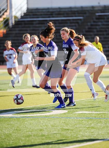 Thumbnail 1 in Sequoia vs. Sacred Heart Prep photogallery.