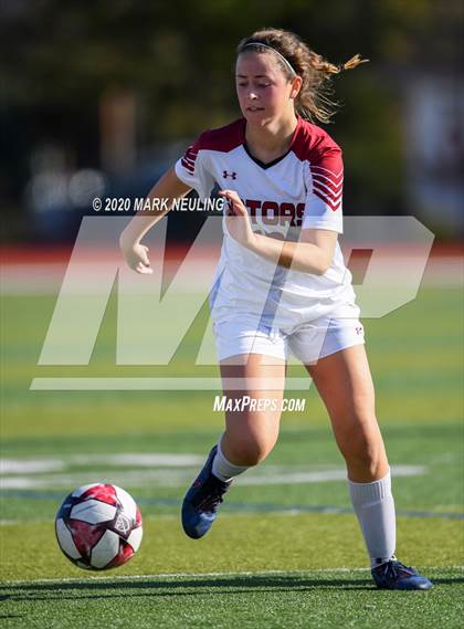 Thumbnail 2 in Sequoia vs. Sacred Heart Prep photogallery.