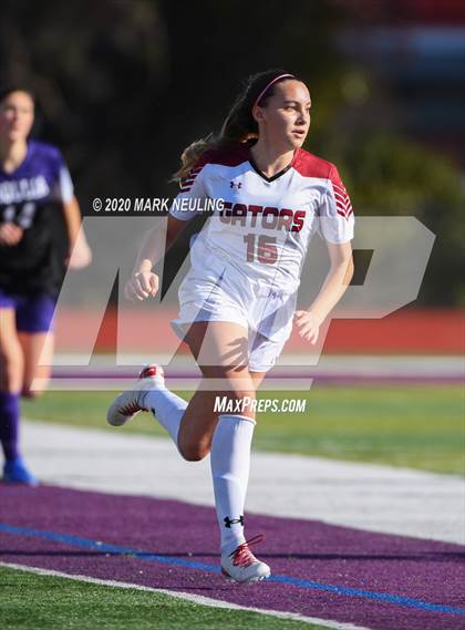 Thumbnail 3 in Sequoia vs. Sacred Heart Prep photogallery.