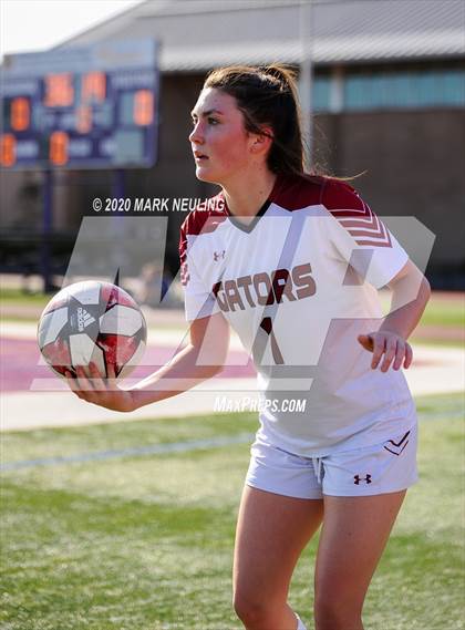 Thumbnail 3 in Sequoia vs. Sacred Heart Prep photogallery.