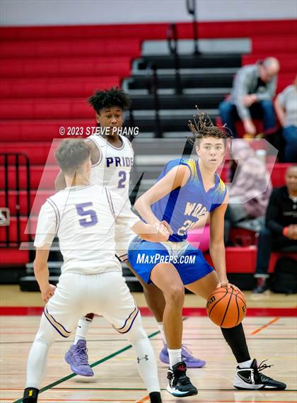 Thumbnail 1 in Wood vs. Bradshaw Christian (Cordova Christmas Classic) photogallery.