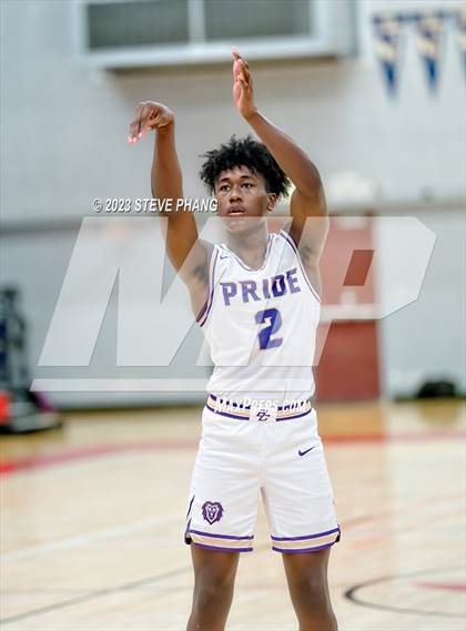 Thumbnail 2 in Wood vs. Bradshaw Christian (Cordova Christmas Classic) photogallery.