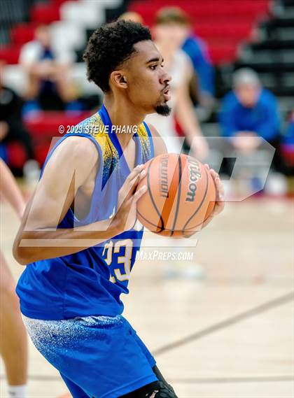 Thumbnail 1 in Wood vs. Bradshaw Christian (Cordova Christmas Classic) photogallery.