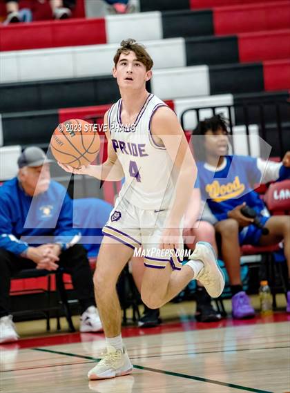 Thumbnail 3 in Wood vs. Bradshaw Christian (Cordova Christmas Classic) photogallery.
